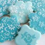How to decorate Easter cookies with stencils