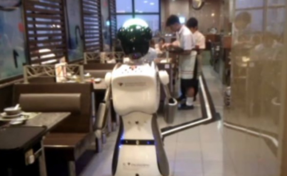 Role Of Food Delivery Robot In Restaurant