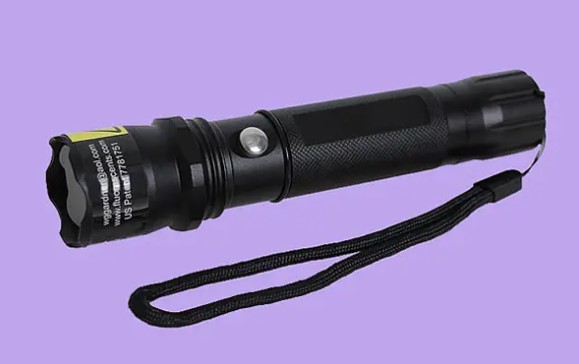 365 nm UV flat flashlight